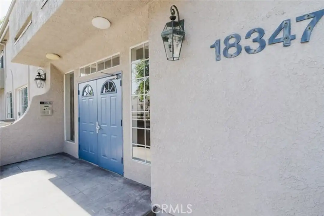 18347 Saticoy St unit 26 - View 2