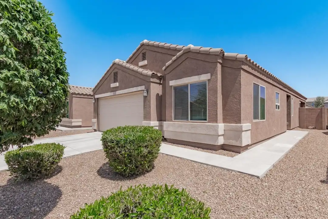 House in San Tan Valley - View 3