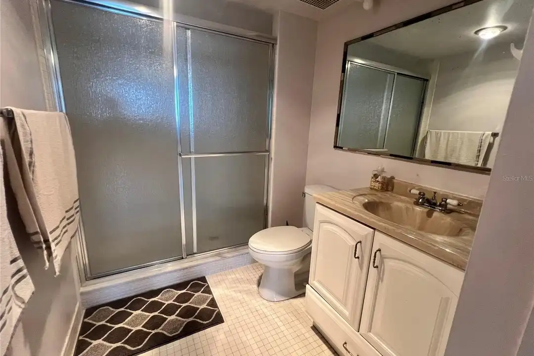 400 Island Way #608 - More