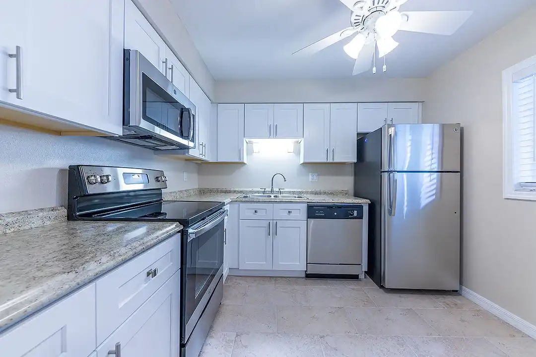 Gulf Gate Apartments - More