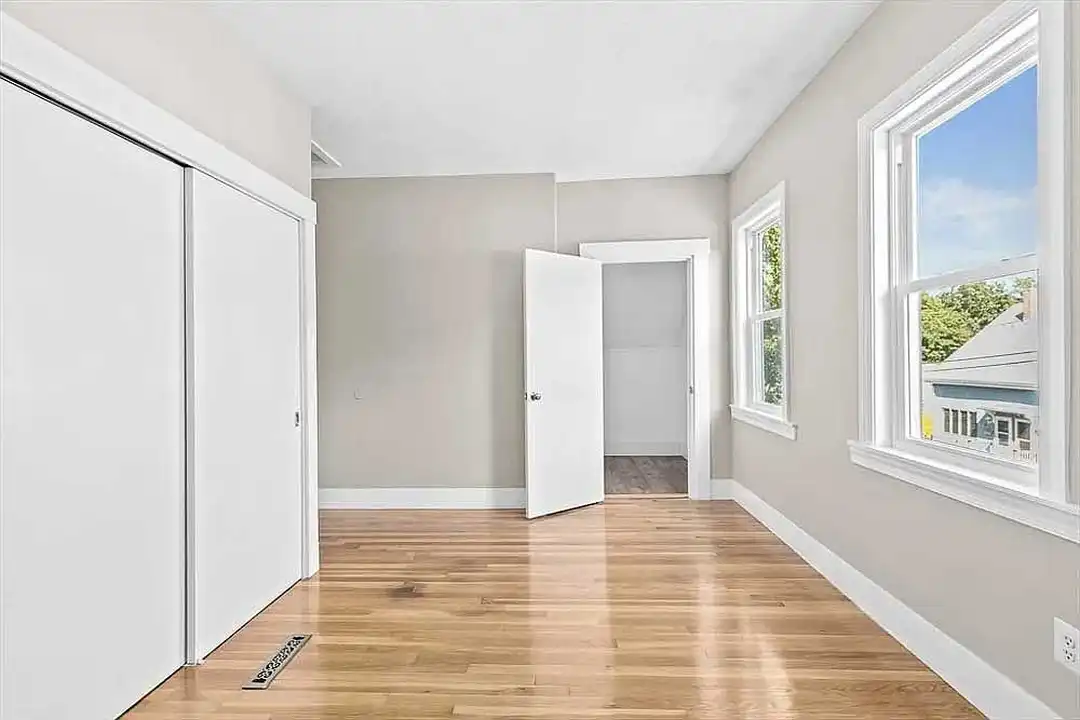 116 Grant St – photo 1 of 5