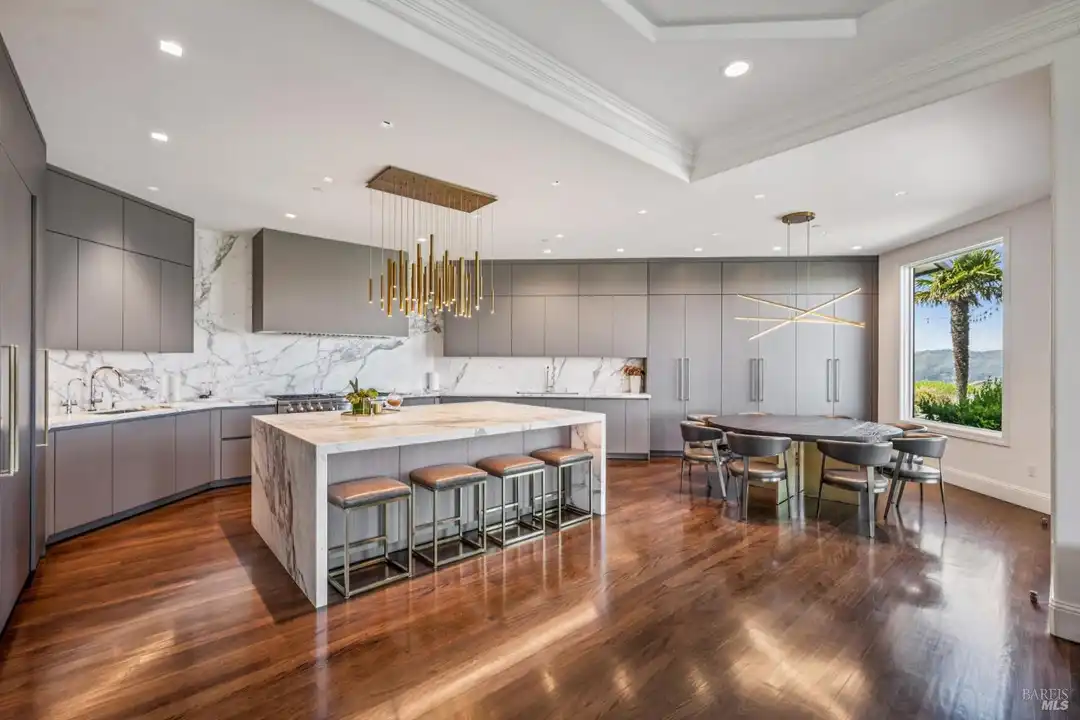 138 Gilmartin Dr - More