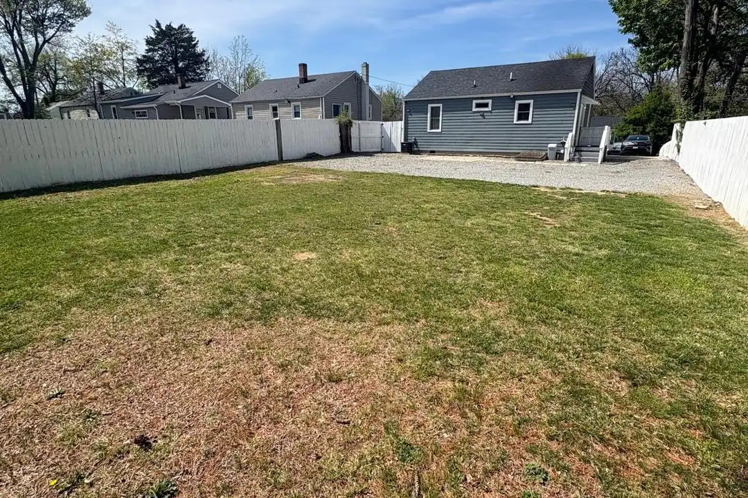 1331 Dudley St NW - More
