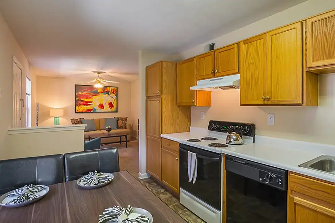 Lyndon Crossings Apartments – photo 1 of 29