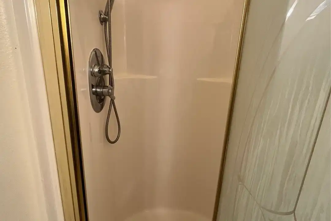Apartment in Pearl City - More