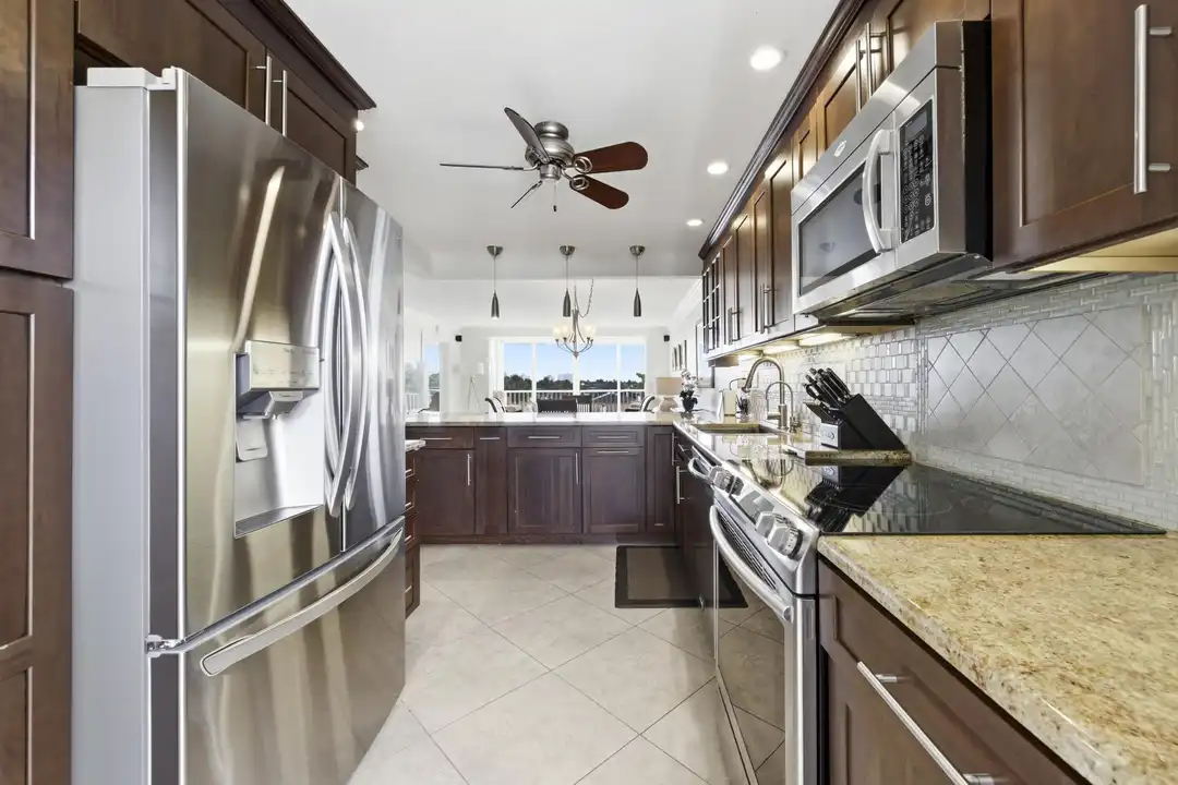 3000 NE 48th Ct unit 406 - View 4