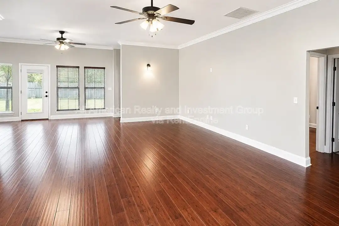 598 Emerald Ln - View 6