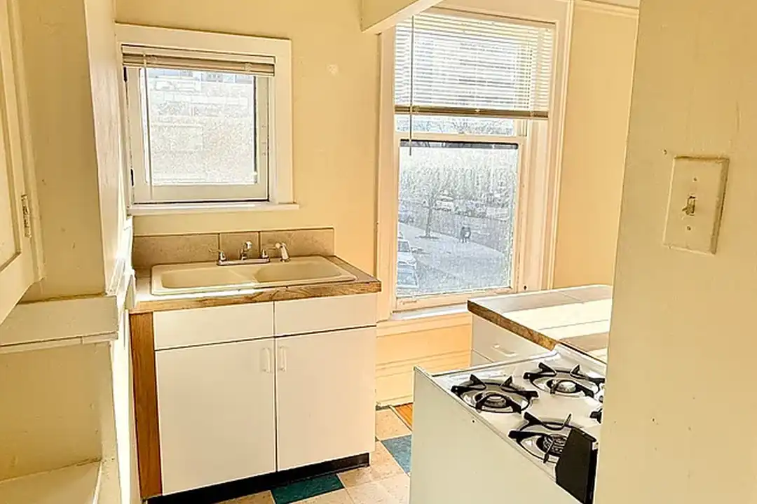 Cross Apartments – photo 1