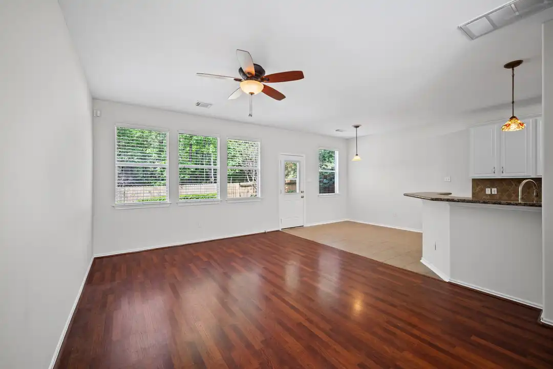 35 Ledgestone Pl - View 6