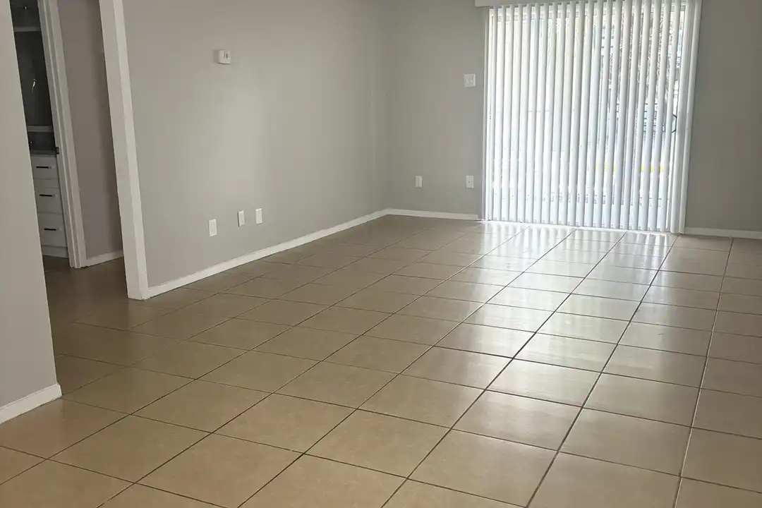 1302 Waldron Rd unit 102 - View 4