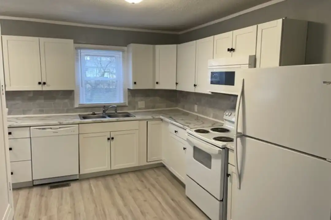 210 E Georgia St - View 4