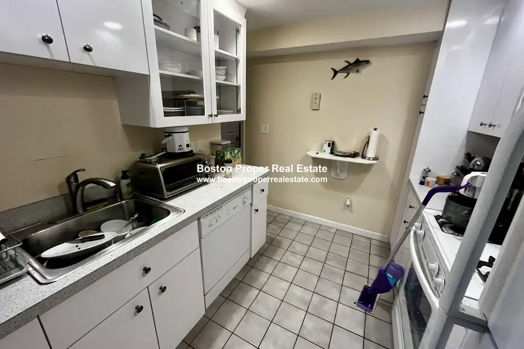 108 Myrtle St unit A1 - View 2