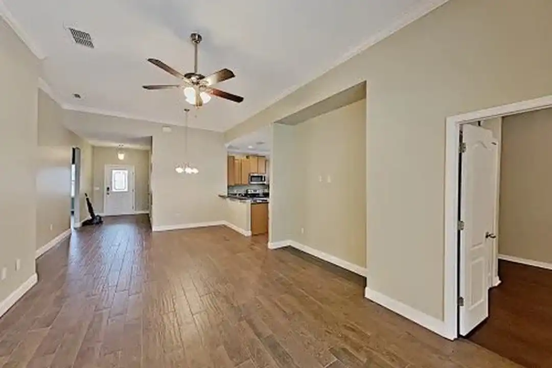 1414 Canopy Oaks Dr - View 5