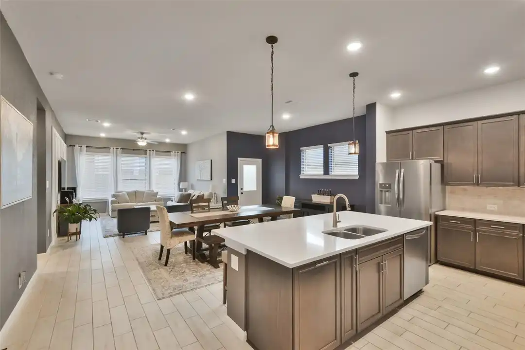 42533 Summer Crst Rd - More