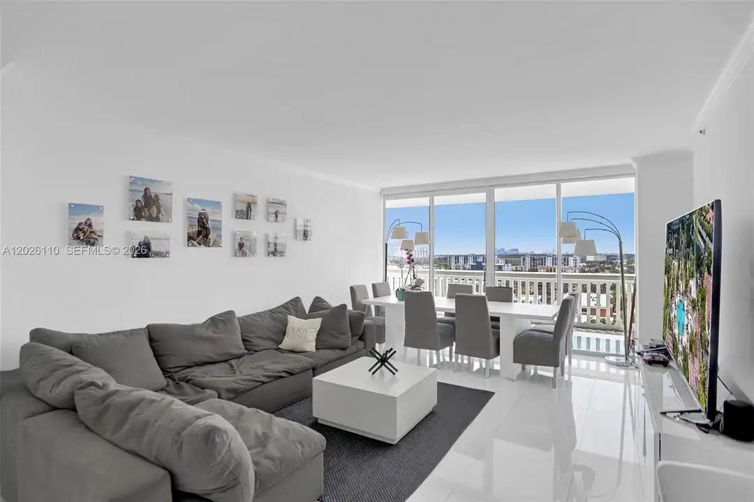 2000 Island Blvd #1108 - View 2