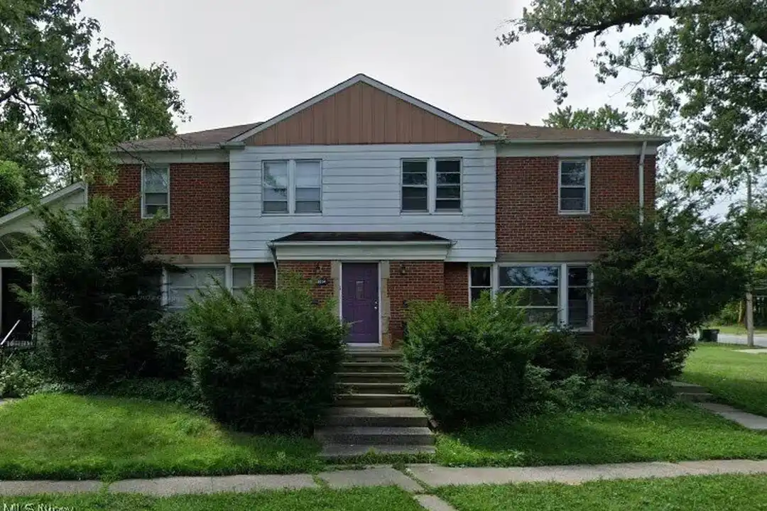 2079 S Green Rd – photo 1