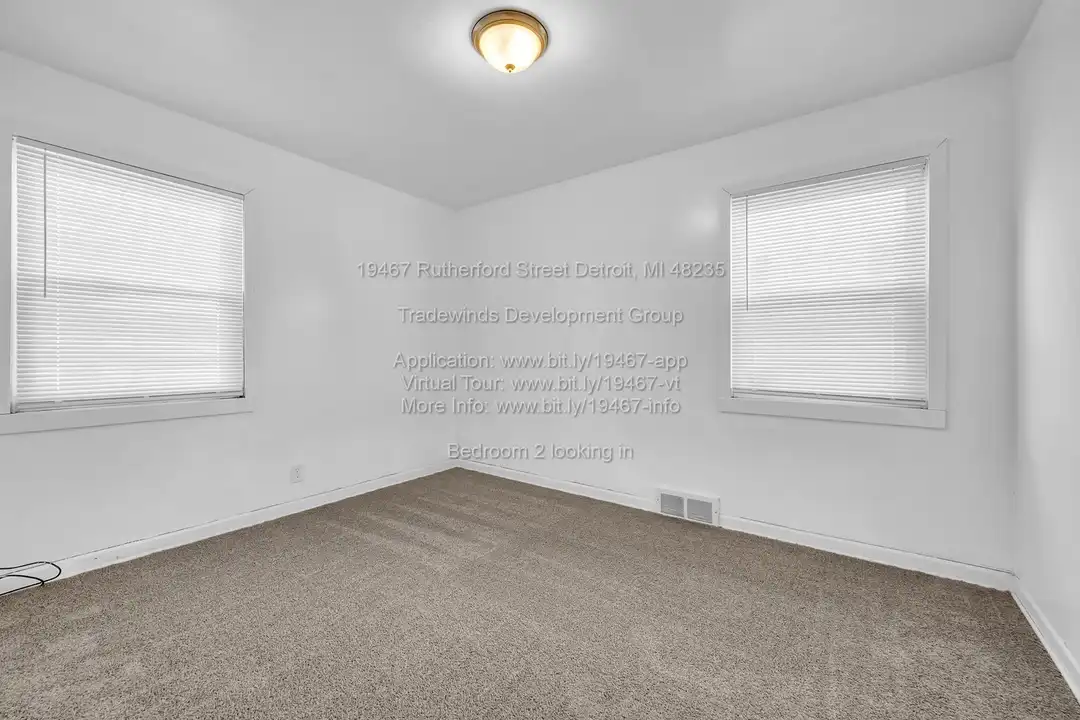 19467 Rutherford St – pohled 5