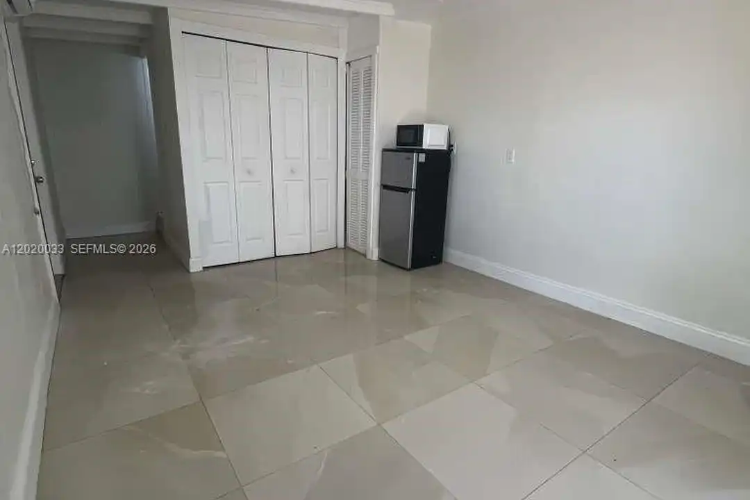 1629 NE 177th St unit 2 - View 4
