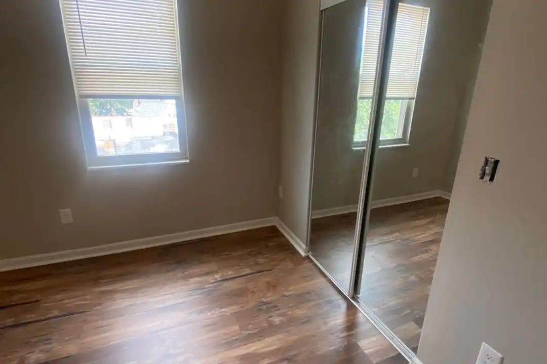 Apartment in Pittsburgh - View 4