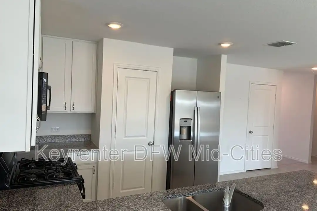 2840 Eppright Dr - View 5