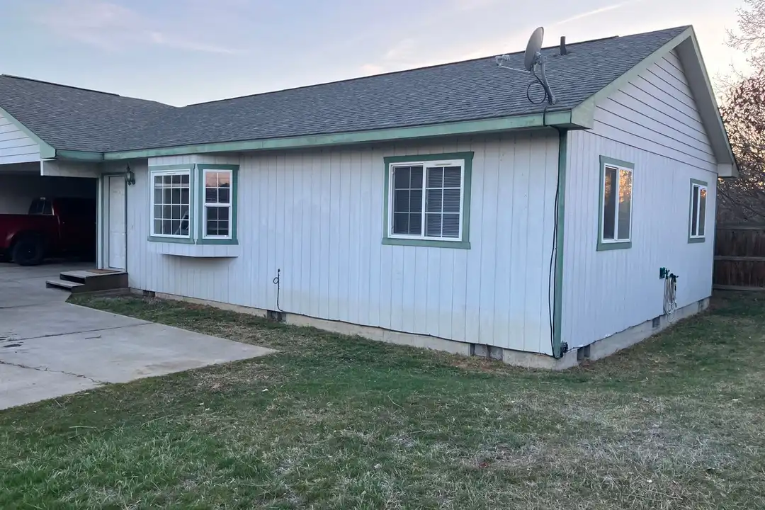903 E White Birch Ave unit B - View 4