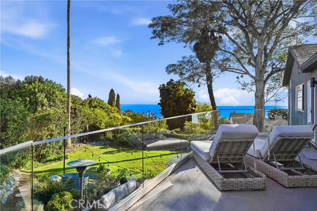 3078 Zell Dr - View 3