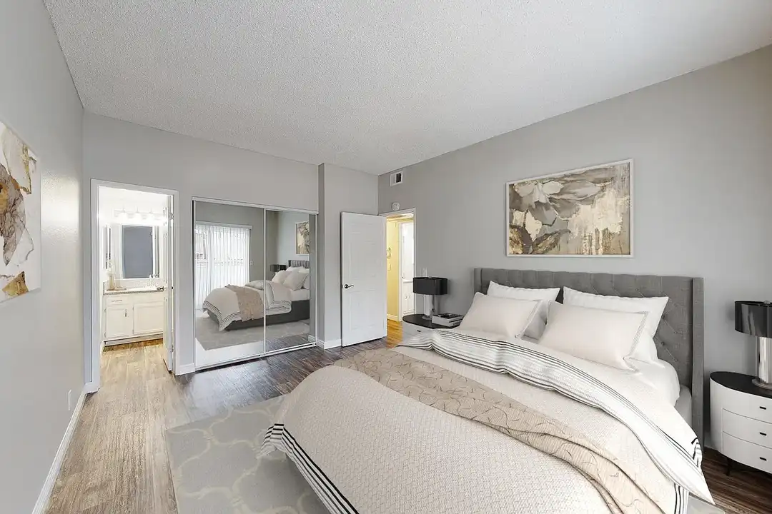Calabria Apartments - View 6