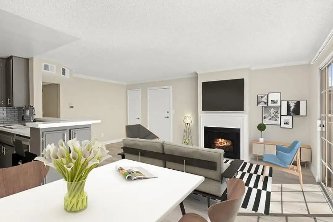Apartment in Sherman Oaks - View 4