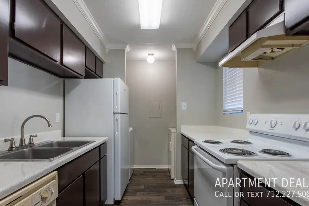 4106 Vista Rd - View 5