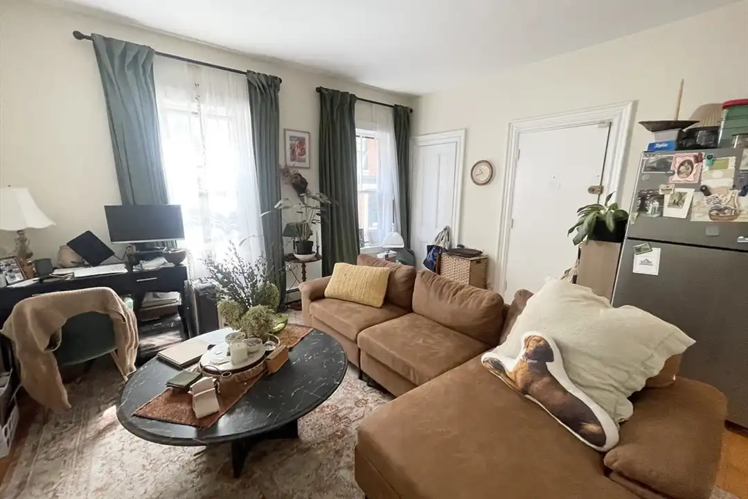 13 S Russell St unit 1 - View 4