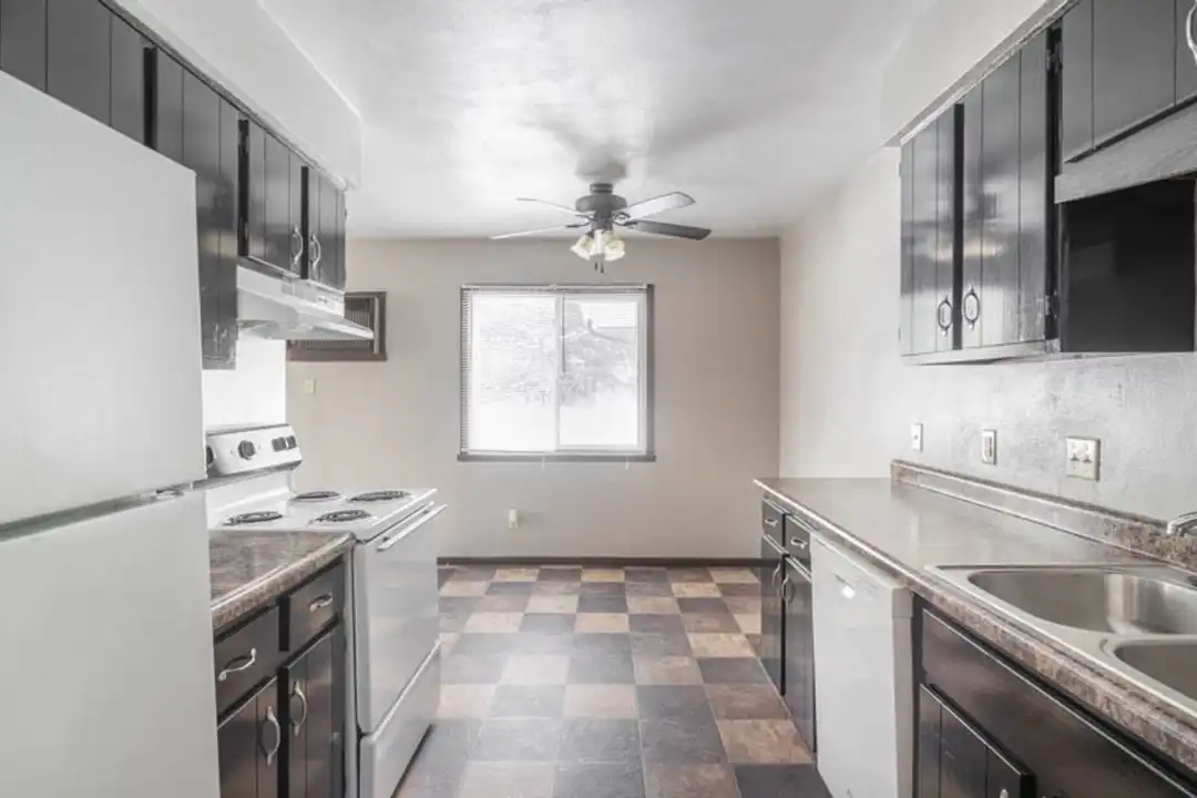 3419 Kingswood Pl - View 6