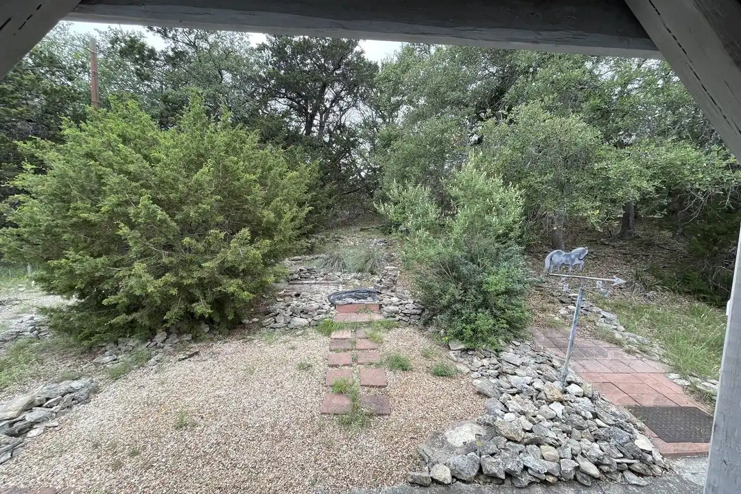 1061 Spring Branch Rd - More