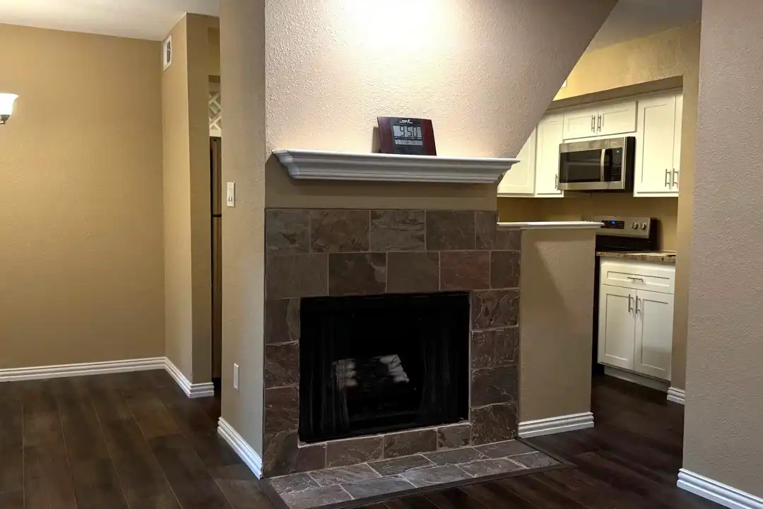 2314 Bamboo Dr #I105 - View 2
