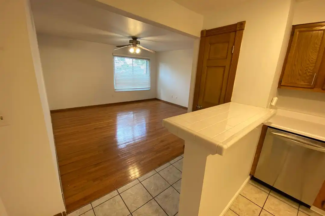 1770 Summit St unit 3B - View 6