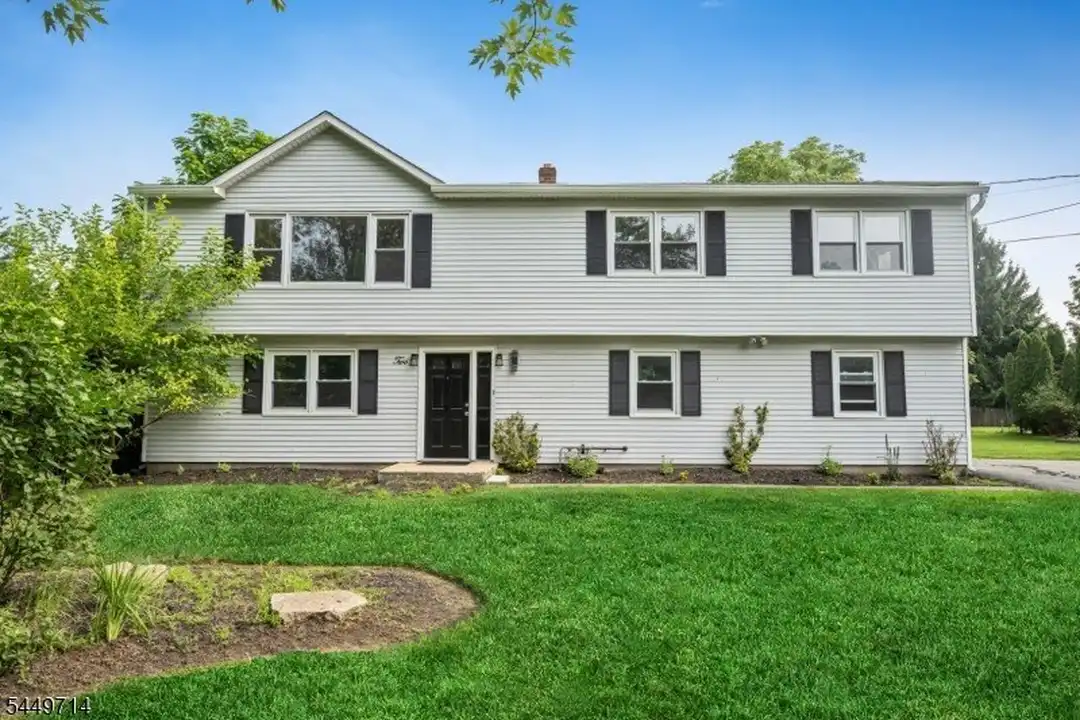 2 Stiles Ln – photo 1 of 34
