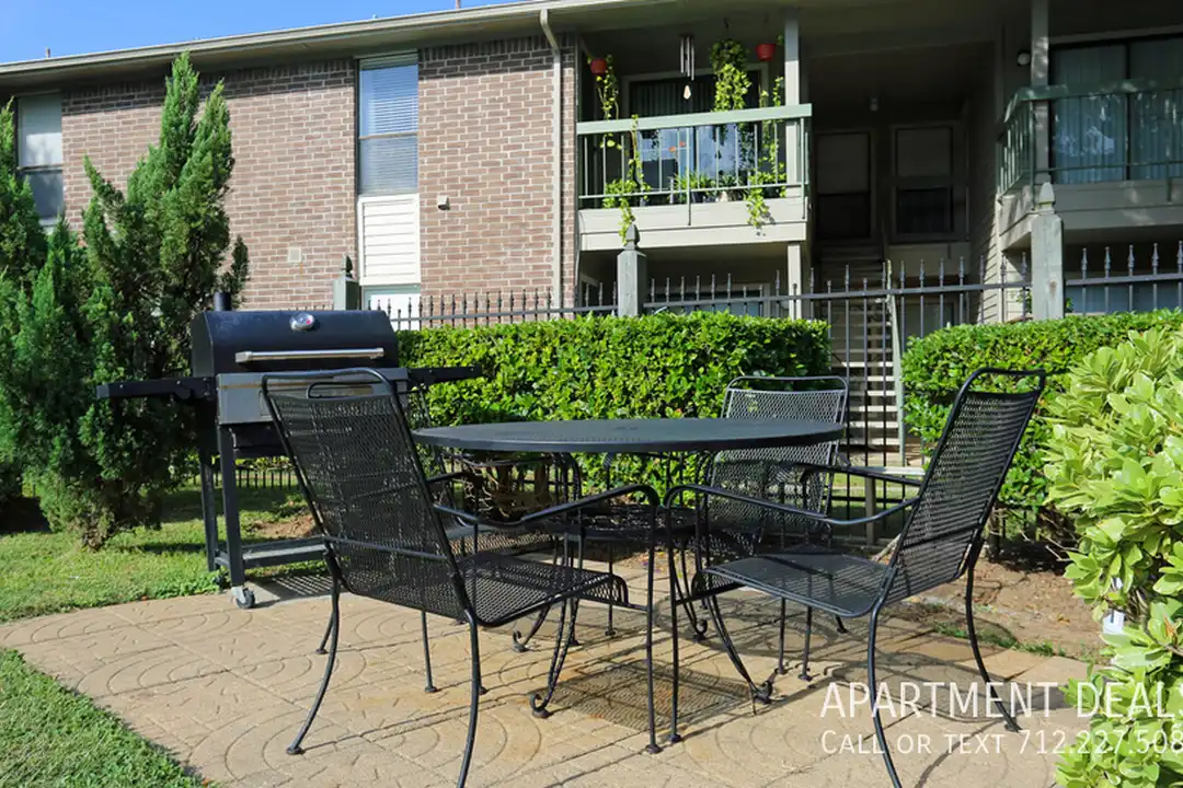 8807 Emmett F Lowry Expy - View 6