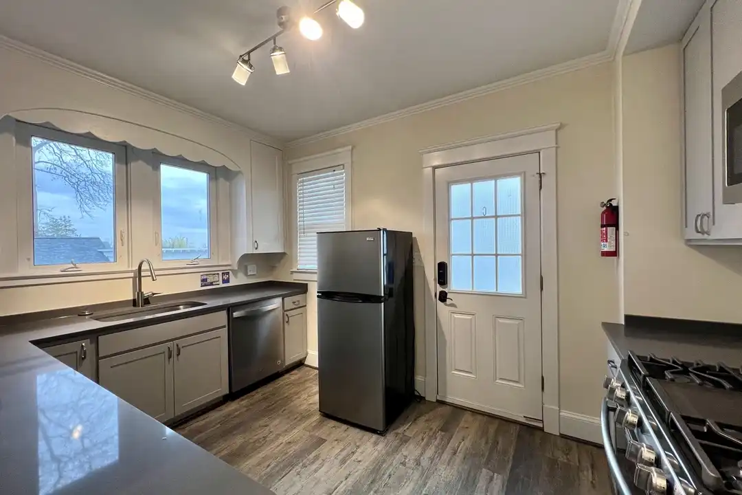 4126 Lee Hwy unit CC - View 3