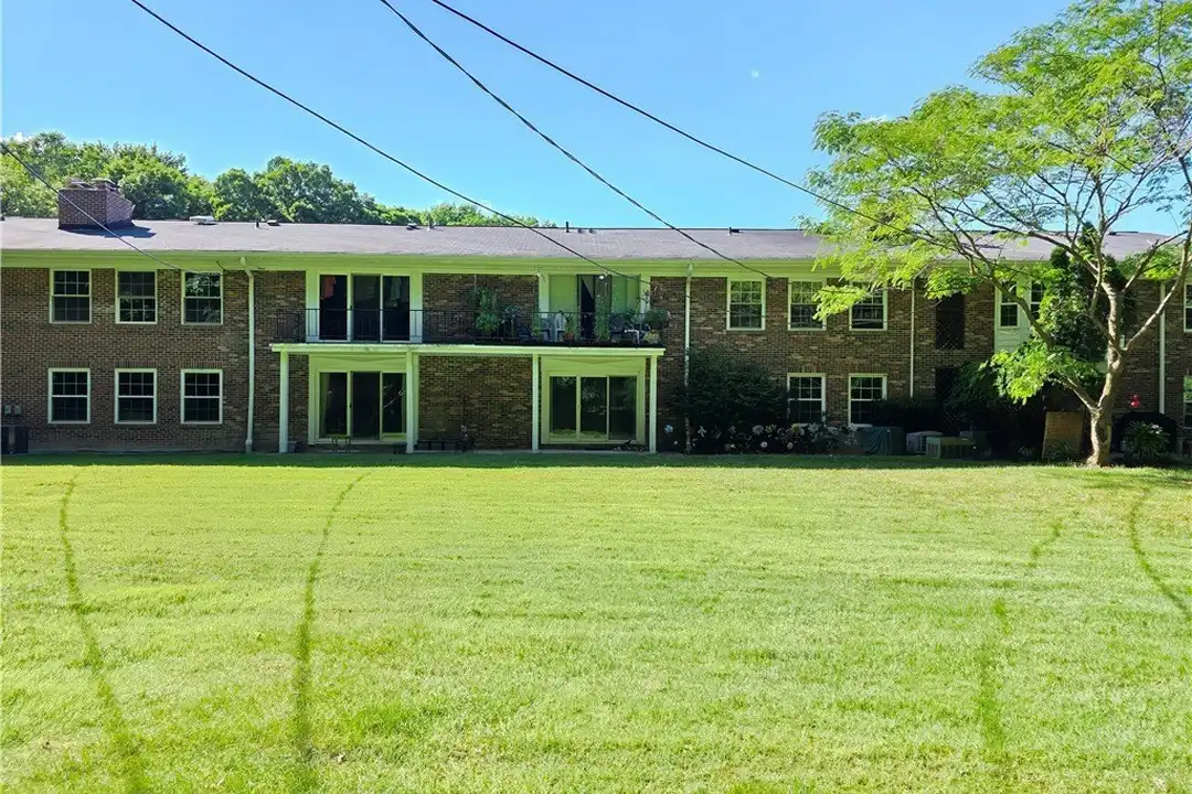 6960 Carriage Hill Dr – photo 1 of 30