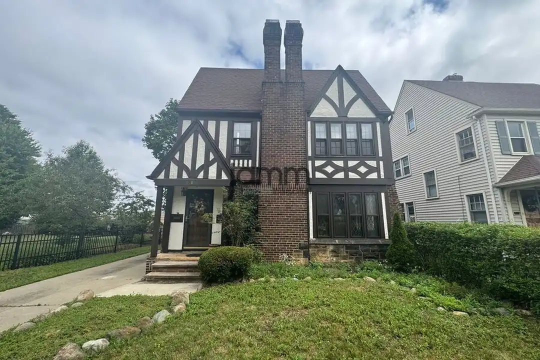 16811 Kenyon Rd – photo 1