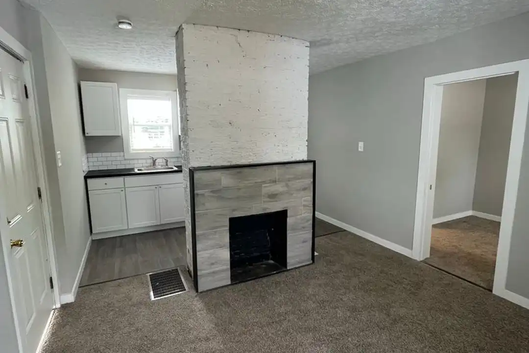 15 5th St unit 17 5th Street – photo 1 of 12