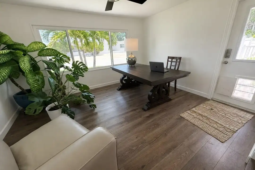 377 39th Ave - More