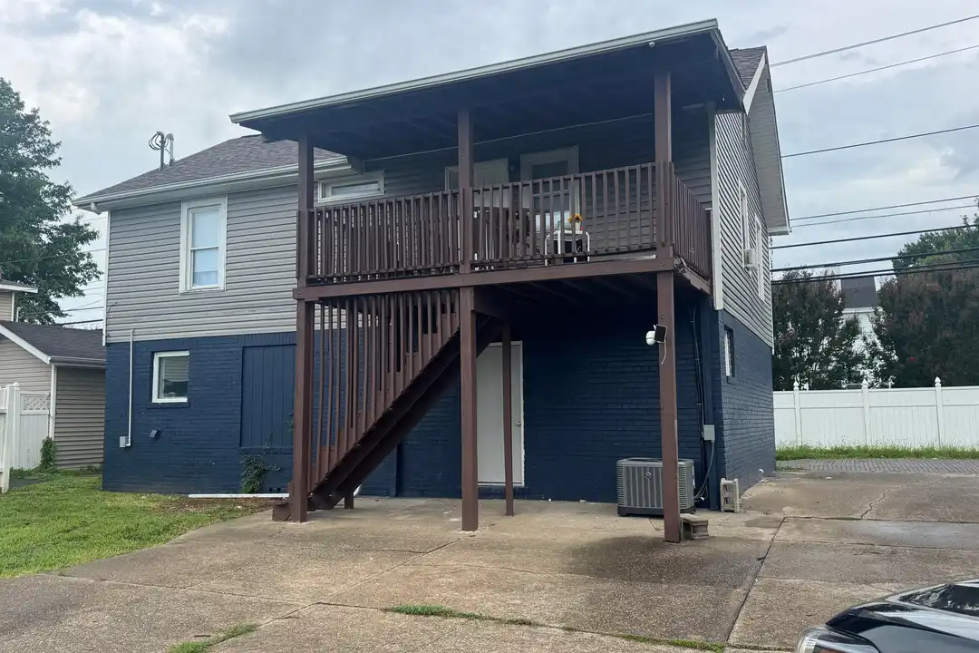 2736 4th Ave unit 5 – photo 1
