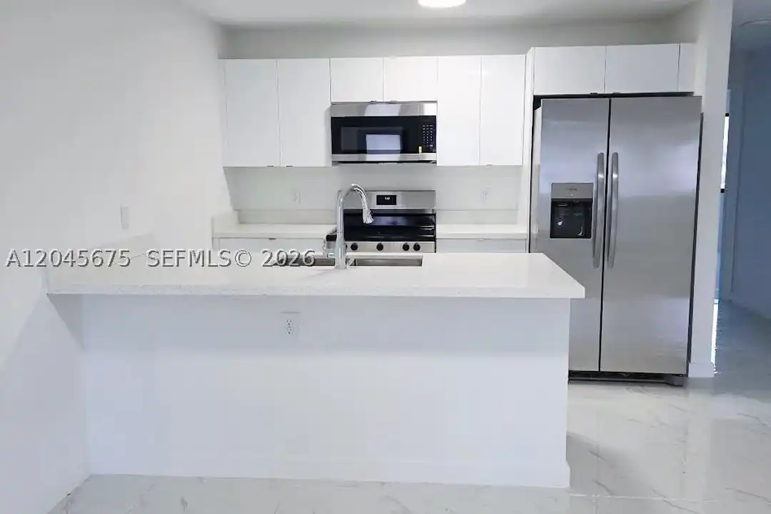 2731 NW 44th St #2731 - View 2