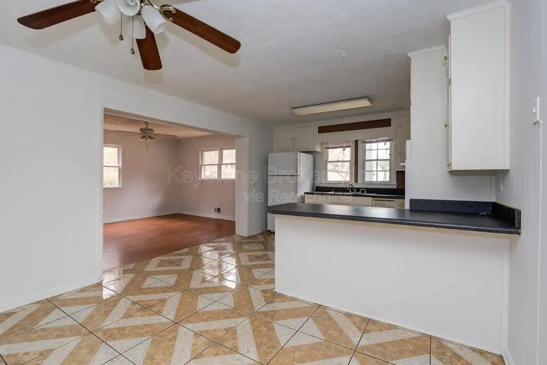 2213 Davis Rd SW - View 6