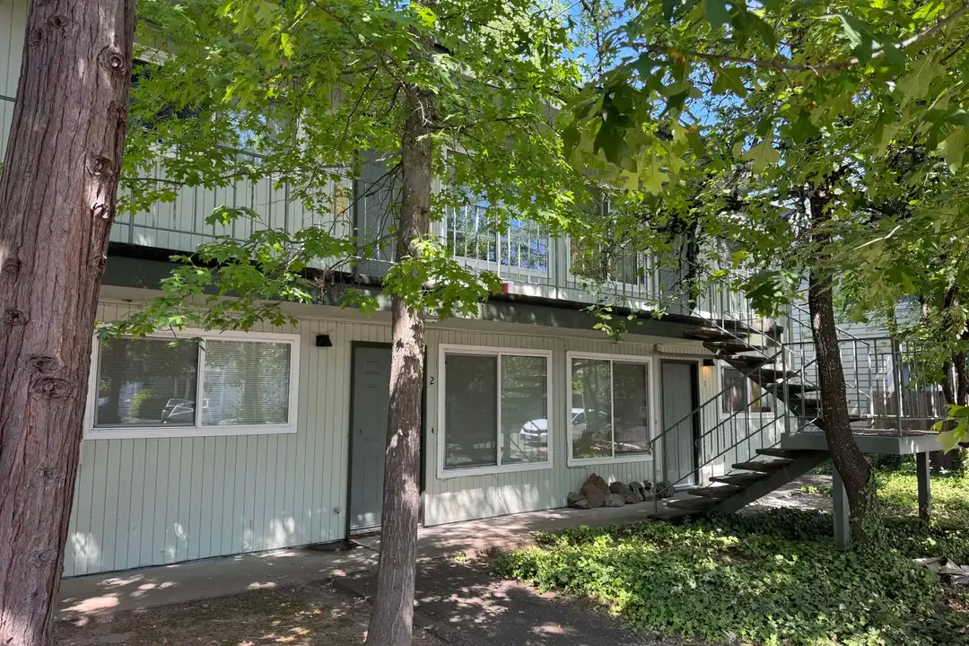 1630 Ferry St unit 2 – photo 1