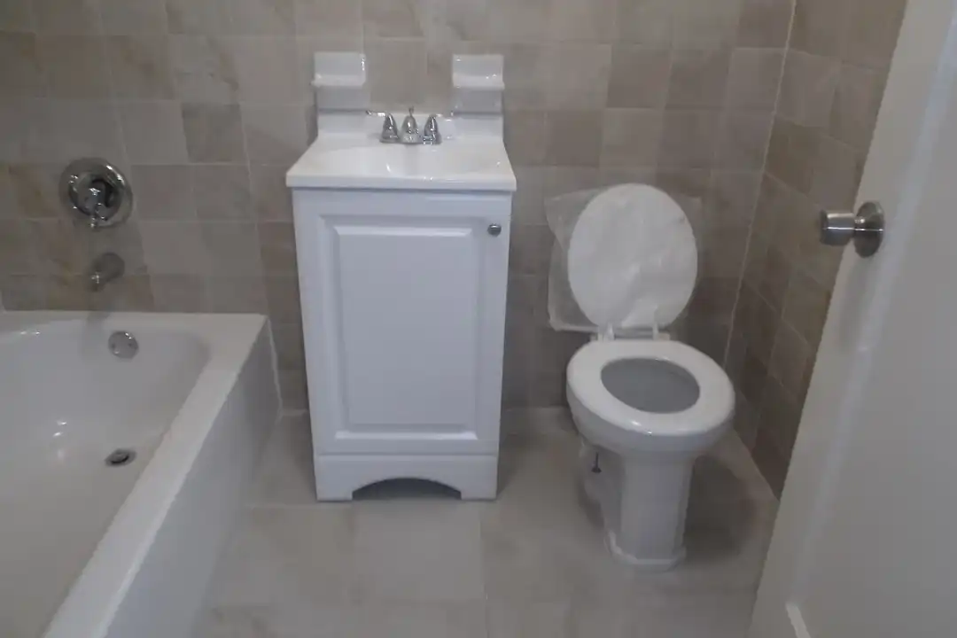 79 Washington Street – photo 1 of 4