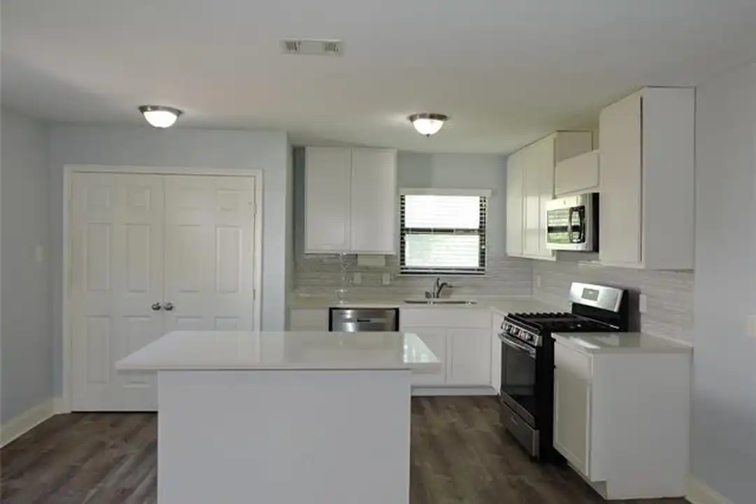 12238 Oberlin Dr - View 6