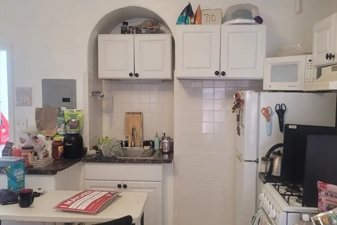 Apartment in Boston - View 2