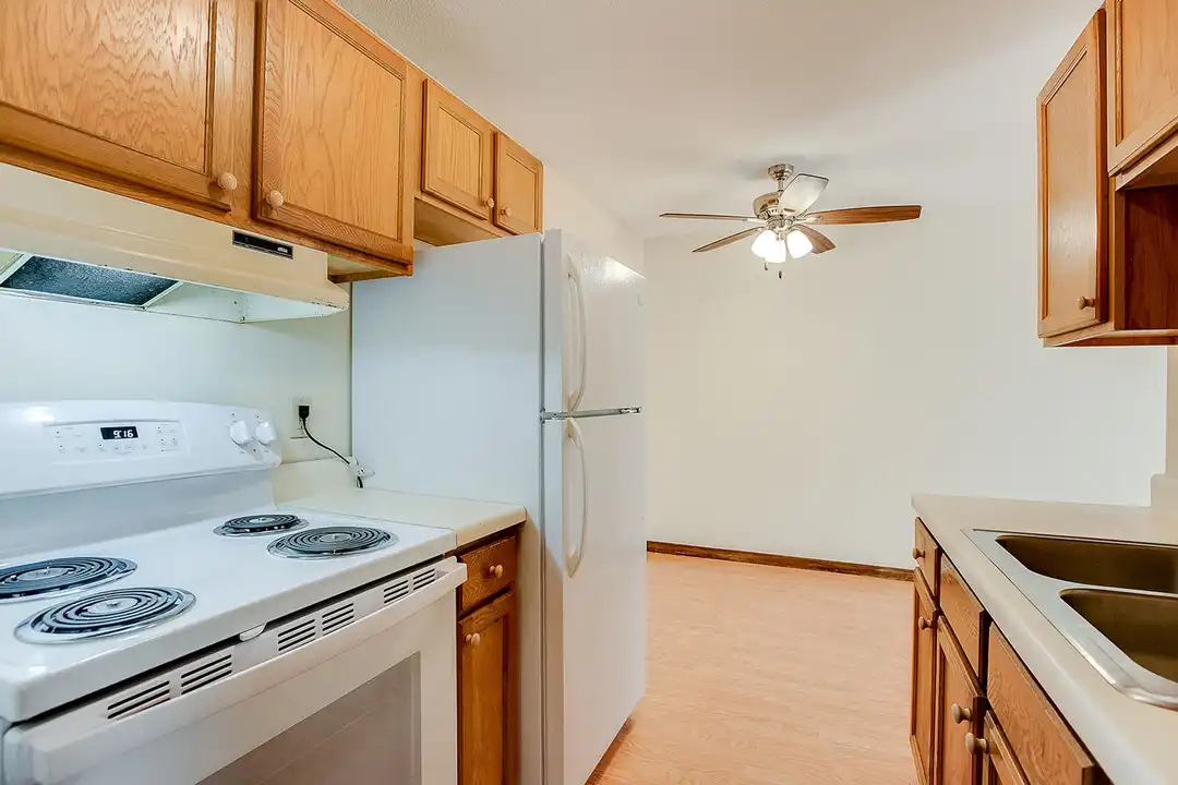 2017 Pillsbury Apartments – pohled 5