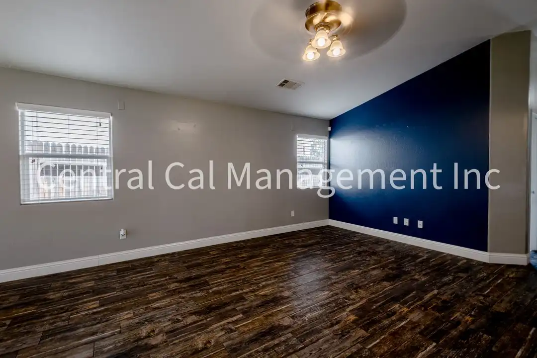 9912 Grand View Summit Dr - View 4